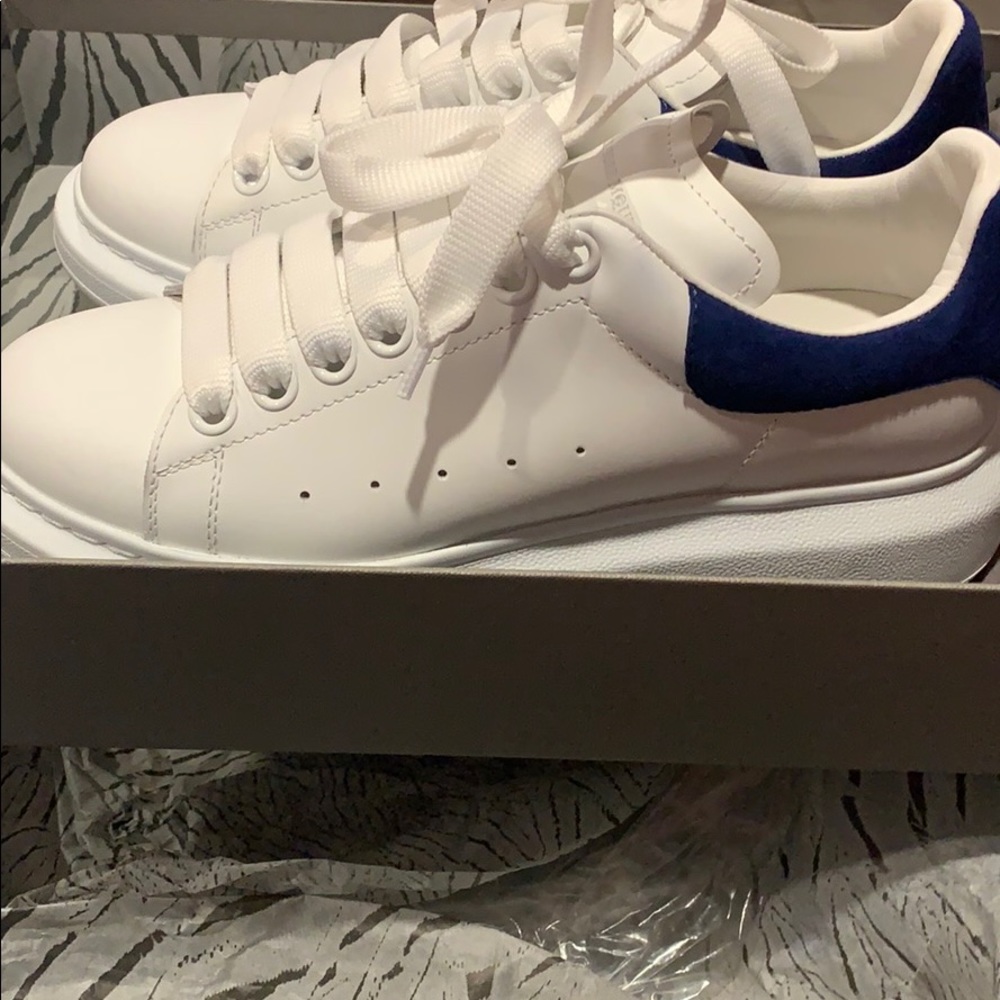 alexander mcqueen - Picture 3 of 3